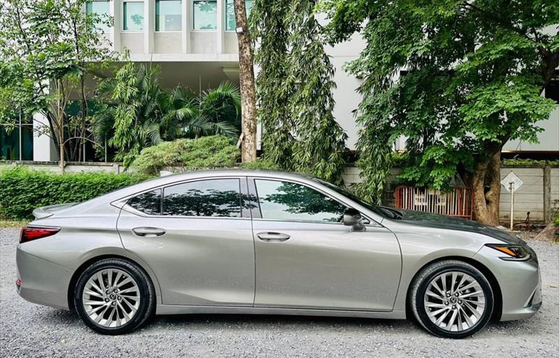 ขายรถเก๋งมือสอง-lexus-เลกซัส-es300h-รถปี2019-รหัส72088-d1db9e4f.jpeg ขายรถเก๋งมือสอง-lexus-เลกซัส-es300h-รถปี2019-รหัส72088-d1db9e4f.jpeg