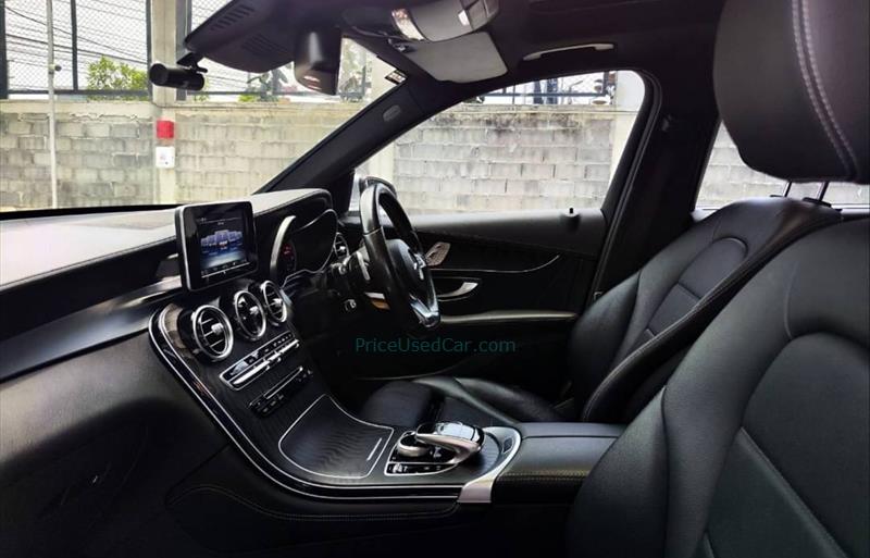 ขายรถเก๋งมือสอง-mercedes-benz-เมอร์เซเดสเบนซ์-glc250-จีแอลซีสองห้าศูนย์-รถปี2017-รหัส72098-192057ab.jpeg ขายรถเก๋งมือสอง-mercedes-benz-เมอร์เซเดสเบนซ์-glc250-จีแอลซีสองห้าศูนย์-รถปี2017-รหัส72098-192057ab.jpeg