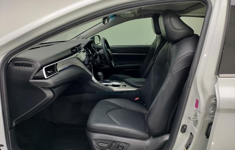 ขายรถเก๋งมือสอง-toyota-โตโยต้า-camry-คัมรี่-รถปี2019-รหัส72102-a33744f5.jpg ขายรถเก๋งมือสอง-toyota-โตโยต้า-camry-คัมรี่-รถปี2019-รหัส72102-a33744f5.jpg