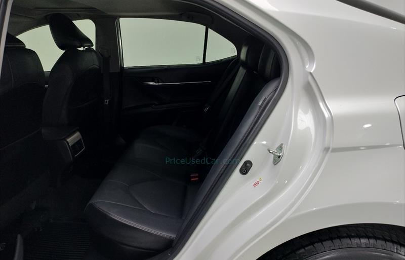 ขายรถเก๋งมือสอง-toyota-โตโยต้า-camry-คัมรี่-รถปี2019-รหัส72108-d9c75c02.jpg ขายรถเก๋งมือสอง-toyota-โตโยต้า-camry-คัมรี่-รถปี2019-รหัส72108-d9c75c02.jpg