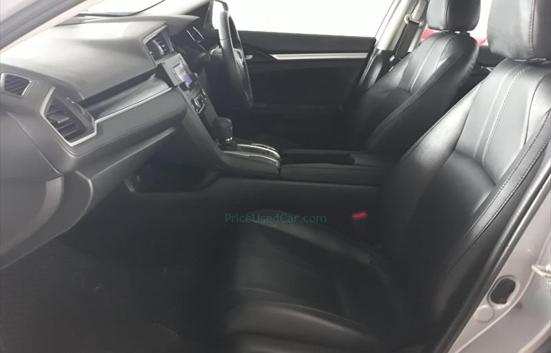 ขายรถเก๋งมือสอง-honda-ฮอนด้า-civic-ซีวิค-รถปี2019-รหัส72153-1824d036.jpg ขายรถเก๋งมือสอง-honda-ฮอนด้า-civic-ซีวิค-รถปี2019-รหัส72153-1824d036.jpg