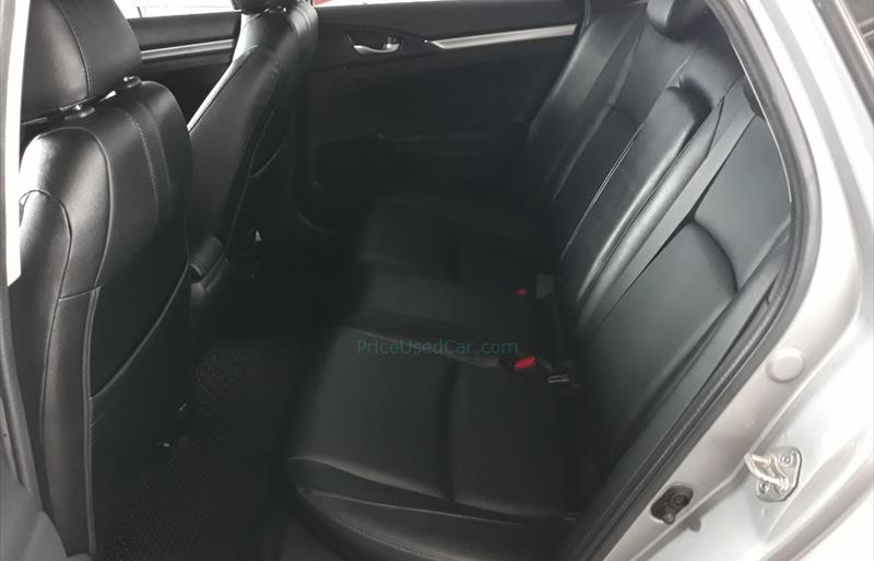 ขายรถเก๋งมือสอง-honda-ฮอนด้า-civic-ซีวิค-รถปี2019-รหัส72153-5102b248.jpg ขายรถเก๋งมือสอง-honda-ฮอนด้า-civic-ซีวิค-รถปี2019-รหัส72153-5102b248.jpg