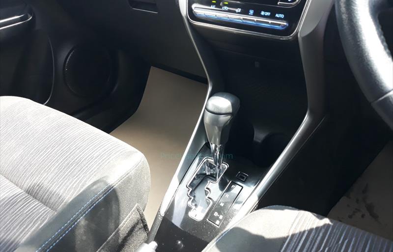ขายรถเก๋งมือสอง-toyota-โตโยต้า-yaris-ยาริส-รถปี2017-รหัส72194-7308ec59.jpg ขายรถเก๋งมือสอง-toyota-โตโยต้า-yaris-ยาริส-รถปี2017-รหัส72194-7308ec59.jpg