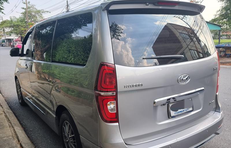 ขายรถตู้มือสอง hyundai h-1 รถปี2019 รหัส 72201 รูปที่3