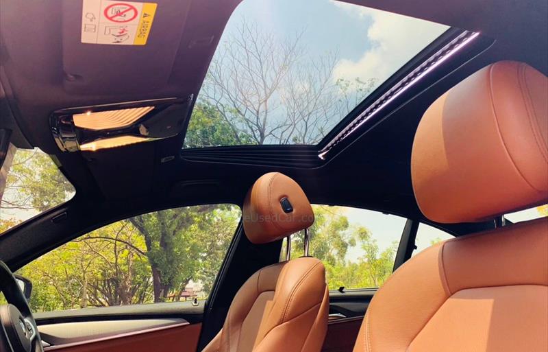 ขายรถเก๋งมือสอง-bmw-บีเอ็มดับบลิว-530i-รถปี2019-รหัส72252-148cfe01.jpg ขายรถเก๋งมือสอง-bmw-บีเอ็มดับบลิว-530i-รถปี2019-รหัส72252-148cfe01.jpg