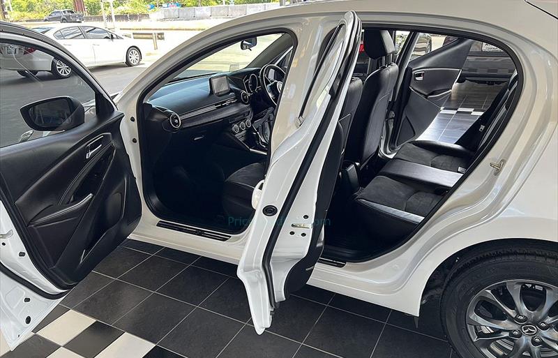 ขายรถเก๋งมือสอง-mazda-มาสด้า-2-สอง-รถปี2018-รหัส72253-01ff3966.jpg ขายรถเก๋งมือสอง-mazda-มาสด้า-2-สอง-รถปี2018-รหัส72253-01ff3966.jpg