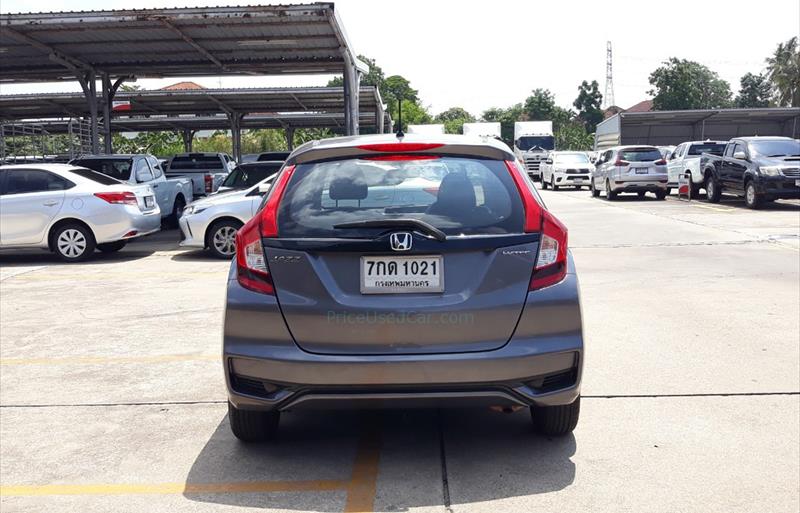 ขายรถเก๋งมือสอง-honda-ฮอนด้า-jazz-แจ๊ส-รถปี2018-รหัส72265-11e4c4cb.jpg ขายรถเก๋งมือสอง-honda-ฮอนด้า-jazz-แจ๊ส-รถปี2018-รหัส72265-11e4c4cb.jpg