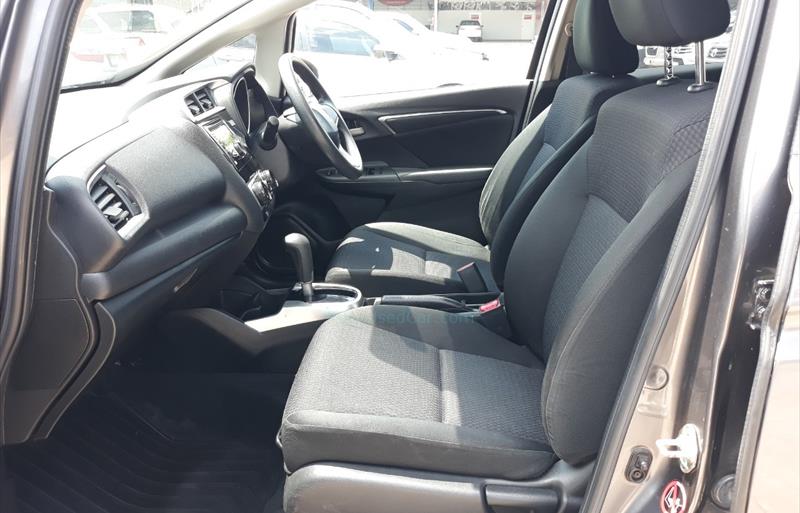 ขายรถเก๋งมือสอง-honda-ฮอนด้า-jazz-แจ๊ส-รถปี2018-รหัส72265-19fb1bdb.jpg ขายรถเก๋งมือสอง-honda-ฮอนด้า-jazz-แจ๊ส-รถปี2018-รหัส72265-19fb1bdb.jpg