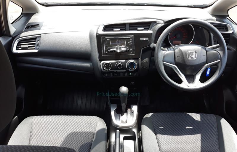 ขายรถเก๋งมือสอง-honda-ฮอนด้า-jazz-แจ๊ส-รถปี2018-รหัส72265-fc9d057d.jpg ขายรถเก๋งมือสอง-honda-ฮอนด้า-jazz-แจ๊ส-รถปี2018-รหัส72265-fc9d057d.jpg