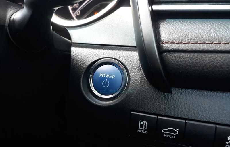 ขายรถเก๋งมือสอง-toyota-โตโยต้า-camry-คัมรี่-รถปี2019-รหัส72267-61a2a4a5.jpg ขายรถเก๋งมือสอง-toyota-โตโยต้า-camry-คัมรี่-รถปี2019-รหัส72267-61a2a4a5.jpg