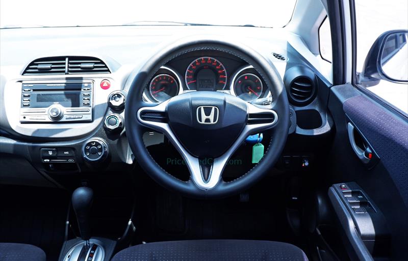 ขายรถเก๋งมือสอง honda jazz รถปี2010 รหัส 72287 รูปที่3