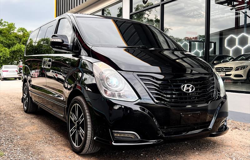 ขายรถตู้มือสอง hyundai h-1 รถปี2010 รหัส 72291 รูปที่1