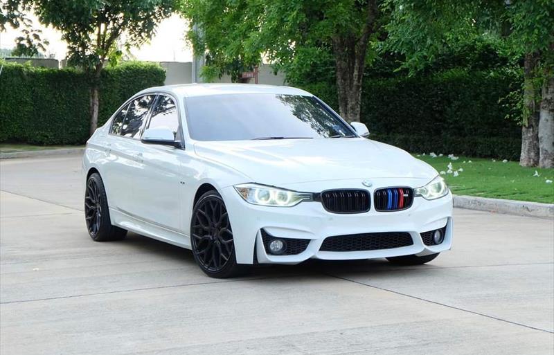 รถเก๋งมือสอง BMW 320i รถปี 2014