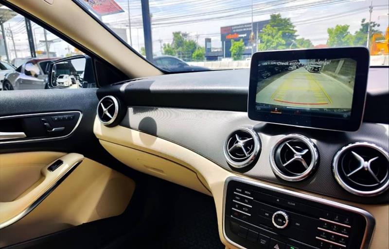 ขายรถเก๋งมือสอง-mercedes-benz-เมอร์เซเดสเบนซ์-gla200-รถปี2017-รหัส72316-8d409442.jpg ขายรถเก๋งมือสอง-mercedes-benz-เมอร์เซเดสเบนซ์-gla200-รถปี2017-รหัส72316-8d409442.jpg