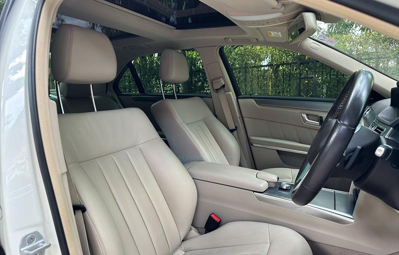ขายรถเก๋งมือสอง-mercedes-benz-เมอร์เซเดสเบนซ์-e200-cgi-รถปี2014-รหัส72347-e2f09de0.jpg ขายรถเก๋งมือสอง-mercedes-benz-เมอร์เซเดสเบนซ์-e200-cgi-รถปี2014-รหัส72347-e2f09de0.jpg