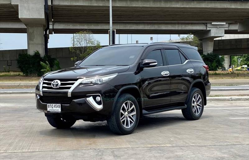 รถ SUV มือสอง  TOYOTA FORTUNER 2.4 V รถปี2016