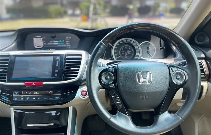 ขายรถเก๋งมือสอง honda accord รถปี2016 รหัส 72493 รูปที่8