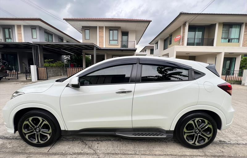ขายรถ-suv-มือสอง-honda-ฮอนด้า-hr-v-เอชอาร์วี-รถปี2017-รหัส72530-cb6bb0f3.jpg ขายรถ-suv-มือสอง-honda-ฮอนด้า-hr-v-เอชอาร์วี-รถปี2017-รหัส72530-cb6bb0f3.jpg