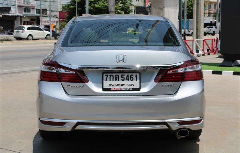 ขายรถเก๋งมือสอง honda accord รถปี2017 รหัส 72586 รูปที่4