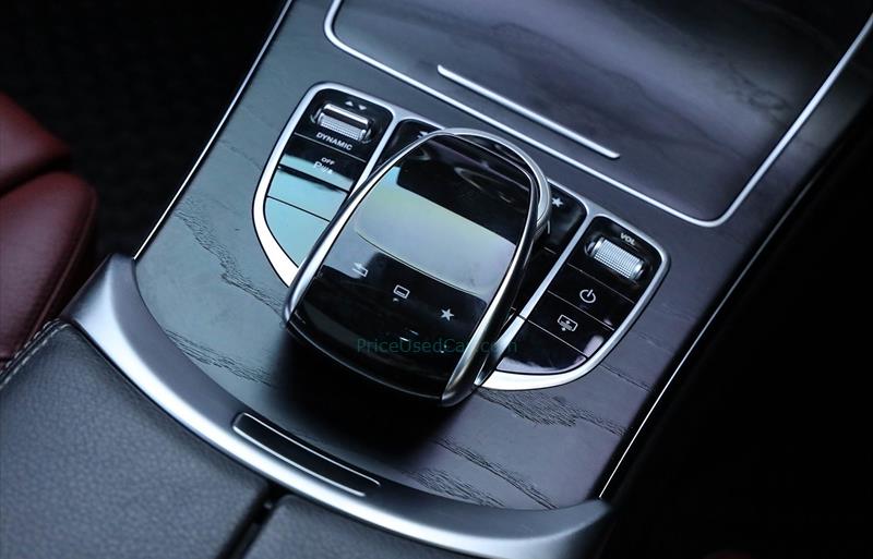 ขายรถเก๋งมือสอง-mercedes-benz-เมอร์เซเดสเบนซ์-c300-รถปี2015-รหัส72663-40555a0a.jpg ขายรถเก๋งมือสอง-mercedes-benz-เมอร์เซเดสเบนซ์-c300-รถปี2015-รหัส72663-40555a0a.jpg