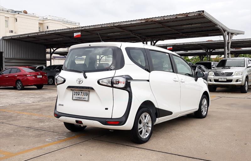ขายรถเก๋งมือสอง-toyota-โตโยต้า-sienta-เซียนต้า-รถปี2022-รหัส72673-07de36be.jpg ขายรถเก๋งมือสอง-toyota-โตโยต้า-sienta-เซียนต้า-รถปี2022-รหัส72673-07de36be.jpg