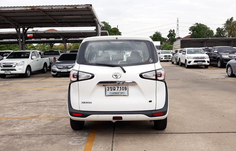 ขายรถเก๋งมือสอง-toyota-โตโยต้า-sienta-เซียนต้า-รถปี2022-รหัส72673-f47cc55b.jpg ขายรถเก๋งมือสอง-toyota-โตโยต้า-sienta-เซียนต้า-รถปี2022-รหัส72673-f47cc55b.jpg