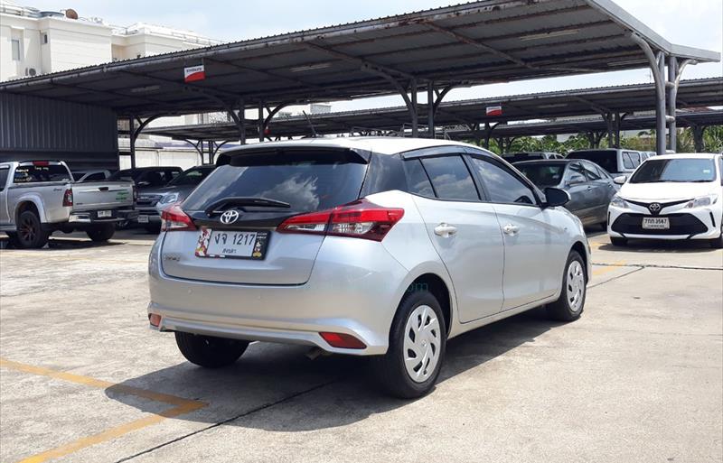 ขายรถเก๋งมือสอง-toyota-โตโยต้า-yaris-ยาริส-รถปี2021-รหัส72704-3a03c411.jpg ขายรถเก๋งมือสอง-toyota-โตโยต้า-yaris-ยาริส-รถปี2021-รหัส72704-3a03c411.jpg