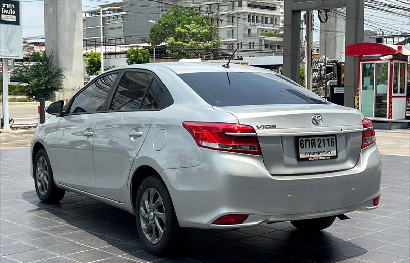 ขายรถเก๋งมือสอง toyota vios รถปี2017 รหัส 72734 รูปที่3