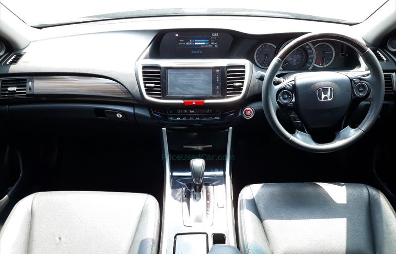 ขายรถเก๋งมือสอง-honda-ฮอนด้า-accord-แอคคอร์ด-รถปี2018-รหัส72744-0b924053.jpg ขายรถเก๋งมือสอง-honda-ฮอนด้า-accord-แอคคอร์ด-รถปี2018-รหัส72744-0b924053.jpg