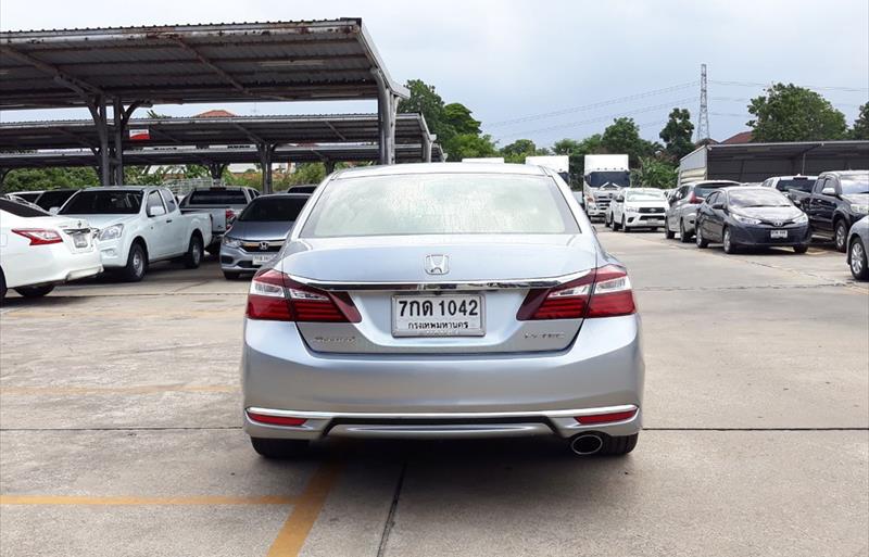 ขายรถเก๋งมือสอง honda accord รถปี2018 รหัส 72744 รูปที่4