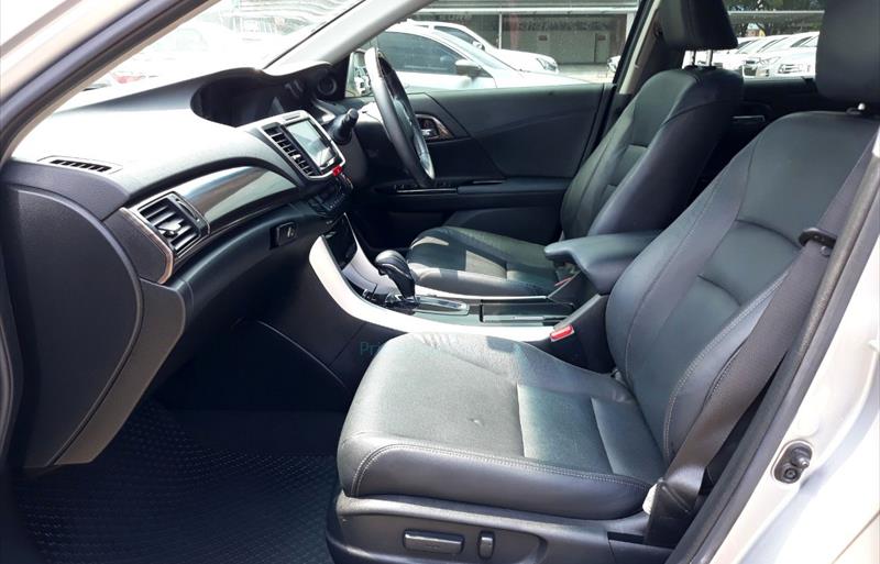 ขายรถเก๋งมือสอง-honda-ฮอนด้า-accord-แอคคอร์ด-รถปี2018-รหัส72744-6f747a79.jpg ขายรถเก๋งมือสอง-honda-ฮอนด้า-accord-แอคคอร์ด-รถปี2018-รหัส72744-6f747a79.jpg