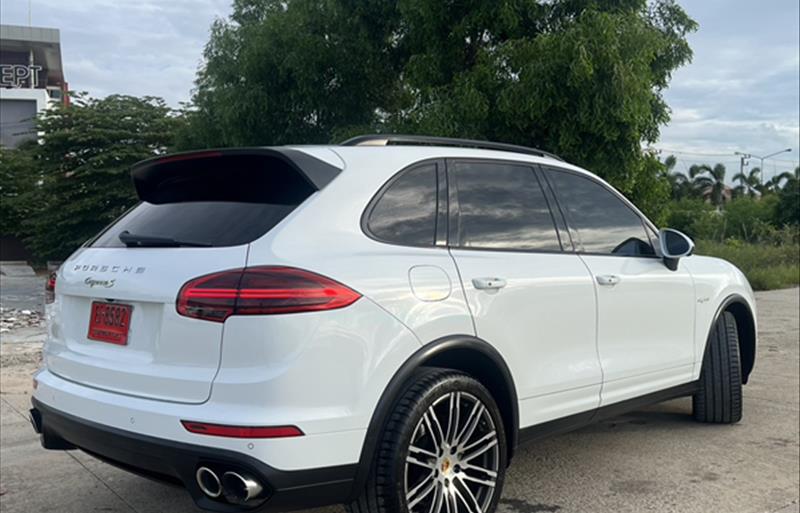 ขายรถอเนกประสงค์มือสอง porsche cayenne รถปี2015 รหัส 72800 รูปที่3