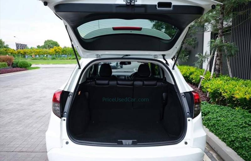 ขายรถ-suv-มือสอง-honda-ฮอนด้า-hr-v-เอชอาร์วี-รถปี2019-รหัส72907-06bc9d35.jpg ขายรถ-suv-มือสอง-honda-ฮอนด้า-hr-v-เอชอาร์วี-รถปี2019-รหัส72907-06bc9d35.jpg