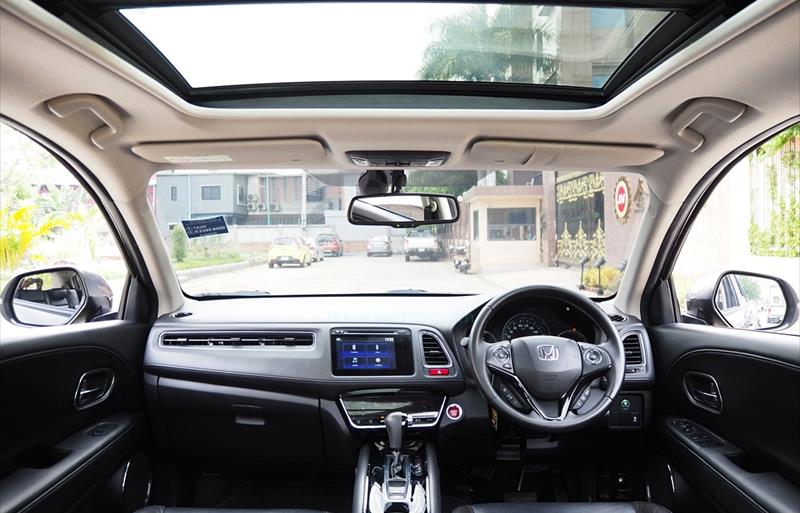 ขายรถ-suv-มือสอง-honda-ฮอนด้า-hr-v-เอชอาร์วี-รถปี2015-รหัส72908-723001f1.jpg ขายรถ-suv-มือสอง-honda-ฮอนด้า-hr-v-เอชอาร์วี-รถปี2015-รหัส72908-723001f1.jpg
