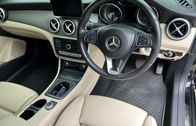 ขายรถเก๋งมือสอง-mercedes-benz-เมอร์เซเดสเบนซ์-cla200-รถปี2017-รหัส72912-b16dfcd4.jpg ขายรถเก๋งมือสอง-mercedes-benz-เมอร์เซเดสเบนซ์-cla200-รถปี2017-รหัส72912-b16dfcd4.jpg