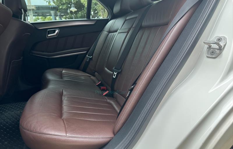 ขายรถเก๋งมือสอง-mercedes-benz-เมอร์เซเดสเบนซ์-e200-อีสองศูนย์ศูนย์-รถปี2014-รหัส72959-492029c8.jpg ขายรถเก๋งมือสอง-mercedes-benz-เมอร์เซเดสเบนซ์-e200-อีสองศูนย์ศูนย์-รถปี2014-รหัส72959-492029c8.jpg
