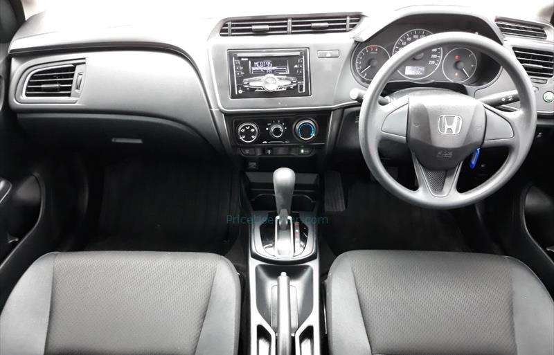 ขายรถเก๋งมือสอง-honda-ฮอนด้า-city-ซิตี้-รถปี2018-รหัส73015-1e0af132.jpg ขายรถเก๋งมือสอง-honda-ฮอนด้า-city-ซิตี้-รถปี2018-รหัส73015-1e0af132.jpg