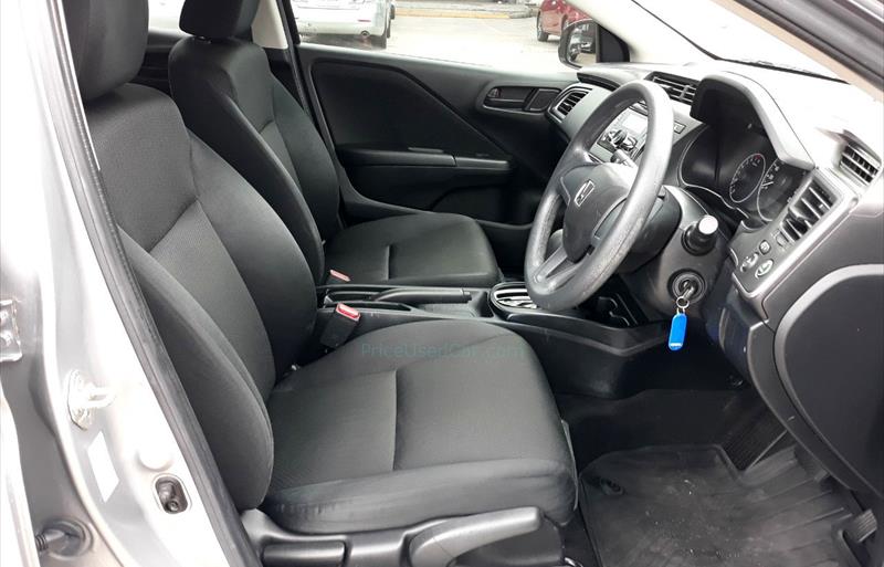 ขายรถเก๋งมือสอง-honda-ฮอนด้า-city-ซิตี้-รถปี2018-รหัส73015-1f6ccafa.jpg ขายรถเก๋งมือสอง-honda-ฮอนด้า-city-ซิตี้-รถปี2018-รหัส73015-1f6ccafa.jpg