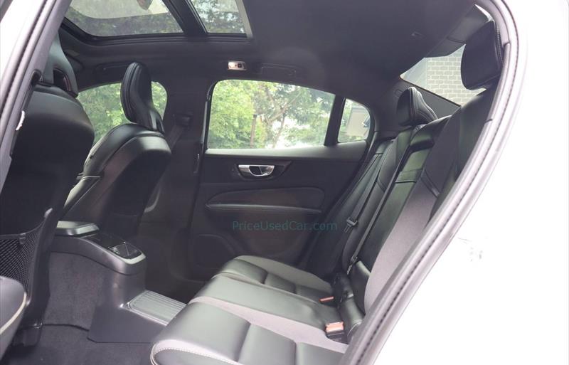 ขายรถเก๋งมือสอง-volvo-วอลโว่-s60-รถปี2020-รหัส73020-17b78a43.jpg ขายรถเก๋งมือสอง-volvo-วอลโว่-s60-รถปี2020-รหัส73020-17b78a43.jpg