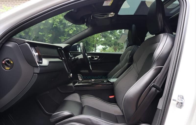ขายรถเก๋งมือสอง-volvo-วอลโว่-s60-รถปี2020-รหัส73020-323224b6.jpg ขายรถเก๋งมือสอง-volvo-วอลโว่-s60-รถปี2020-รหัส73020-323224b6.jpg