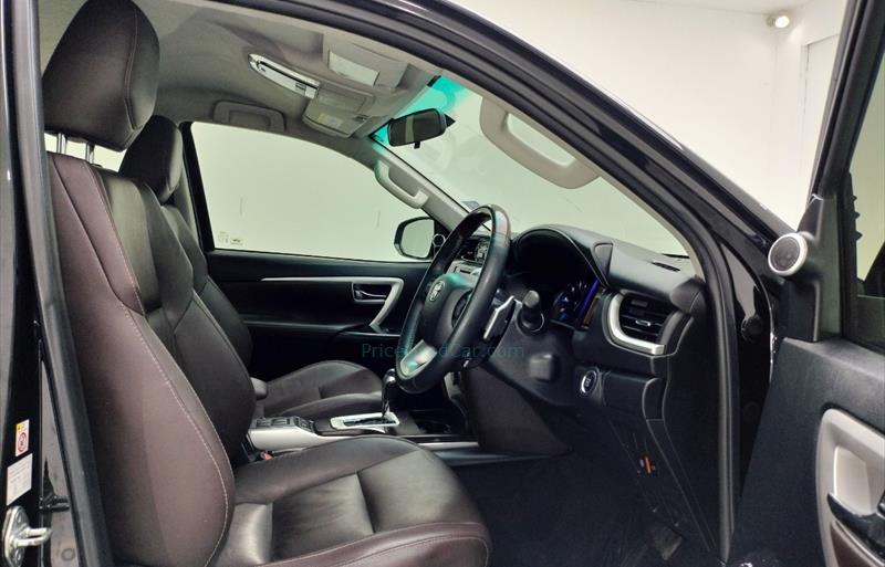 ขายรถ-suv-มือสอง-toyota-โตโยต้า-fortuner-ฟอร์จูนเนอร์-รถปี2018-รหัส73033-64cecbff.jpg ขายรถ-suv-มือสอง-toyota-โตโยต้า-fortuner-ฟอร์จูนเนอร์-รถปี2018-รหัส73033-64cecbff.jpg