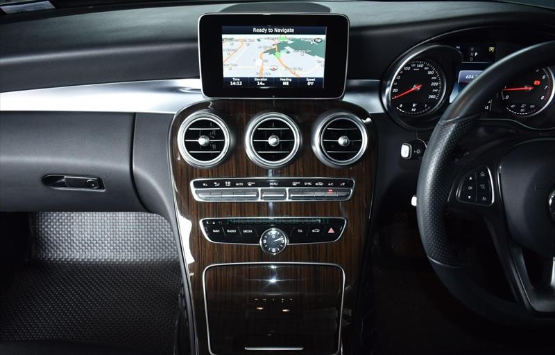 ขายรถเก๋งมือสอง-mercedes-benz-เมอร์เซเดสเบนซ์-c250-ซีสองห้าศูนย์-รถปี2017-รหัส73039-4ae6750e.jpg ขายรถเก๋งมือสอง-mercedes-benz-เมอร์เซเดสเบนซ์-c250-ซีสองห้าศูนย์-รถปี2017-รหัส73039-4ae6750e.jpg