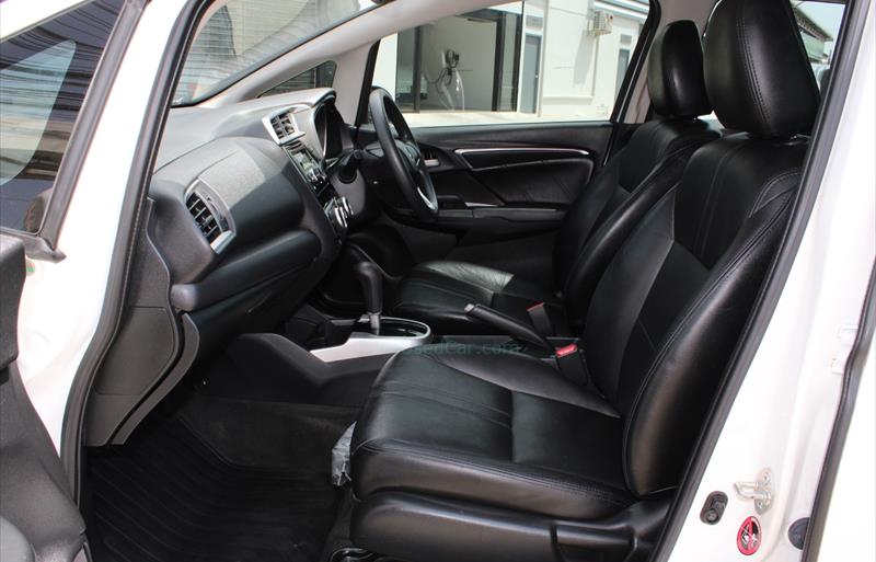ขายรถเก๋งมือสอง-honda-ฮอนด้า-jazz-แจ๊ส-รถปี2018-รหัส73069-3a5e443d.jpg ขายรถเก๋งมือสอง-honda-ฮอนด้า-jazz-แจ๊ส-รถปี2018-รหัส73069-3a5e443d.jpg