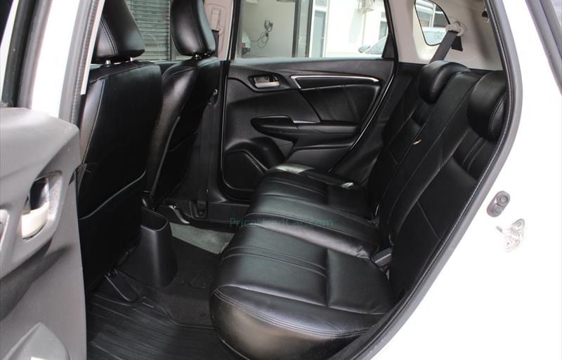 ขายรถเก๋งมือสอง-honda-ฮอนด้า-jazz-แจ๊ส-รถปี2018-รหัส73097-b760ace2.jpg ขายรถเก๋งมือสอง-honda-ฮอนด้า-jazz-แจ๊ส-รถปี2018-รหัส73097-b760ace2.jpg