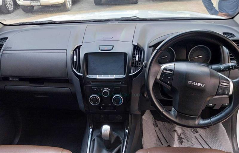 ขายรถกระบะมือสอง-isuzu-อีซูซุ-d-max-ดีแมคซ์-รถปี2019-รหัส73104-01ad8001.jpg ขายรถกระบะมือสอง-isuzu-อีซูซุ-d-max-ดีแมคซ์-รถปี2019-รหัส73104-01ad8001.jpg