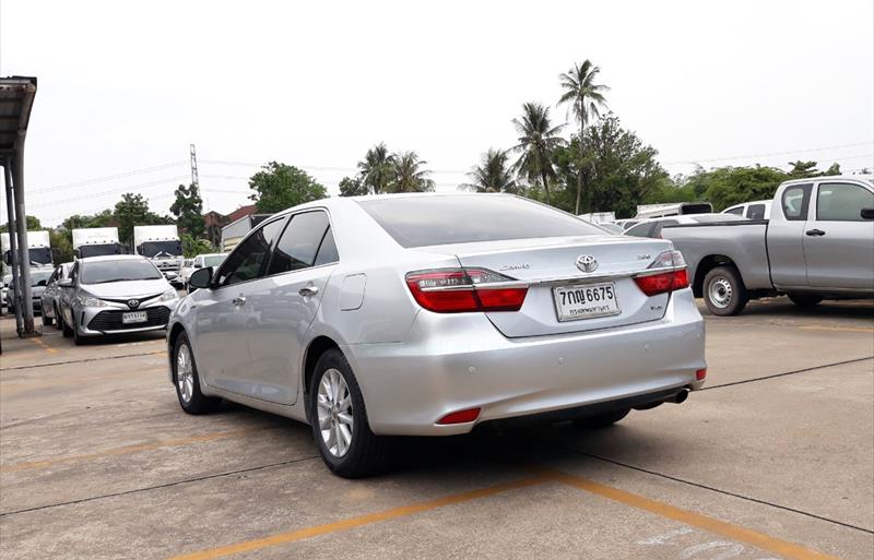 ขายรถเก๋งมือสอง toyota camry รถปี2018 รหัส 73111 รูปที่3