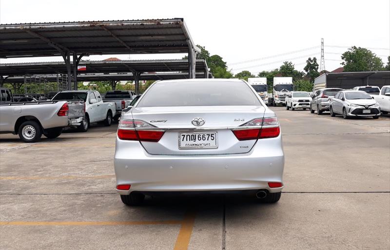 ขายรถเก๋งมือสอง toyota camry รถปี2018 รหัส 73111 รูปที่4