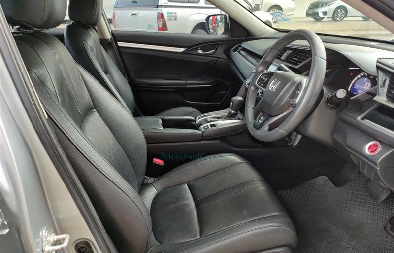 ขายรถเก๋งมือสอง-honda-ฮอนด้า-civic-ซีวิค-รถปี2019-รหัส73141-18865ff4.jpg ขายรถเก๋งมือสอง-honda-ฮอนด้า-civic-ซีวิค-รถปี2019-รหัส73141-18865ff4.jpg