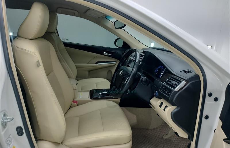 ขายรถเก๋งมือสอง-toyota-โตโยต้า-camry-คัมรี่-รถปี2016-รหัส73142-9e649a9a.jpg ขายรถเก๋งมือสอง-toyota-โตโยต้า-camry-คัมรี่-รถปี2016-รหัส73142-9e649a9a.jpg