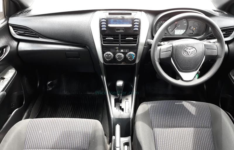 ขายรถเก๋งมือสอง-toyota-โตโยต้า-yaris-ยาริส-รถปี2018-รหัส73201-77a6a2a6.jpg ขายรถเก๋งมือสอง-toyota-โตโยต้า-yaris-ยาริส-รถปี2018-รหัส73201-77a6a2a6.jpg